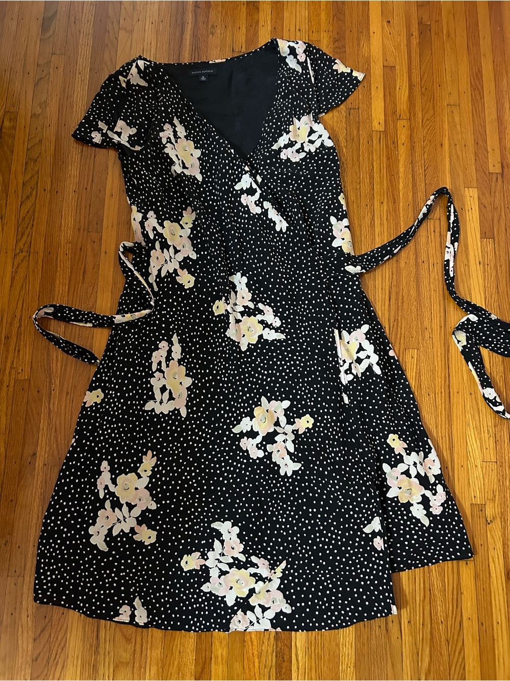 BR floral wrap dress
